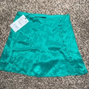 NWT Zara Green Skirt w Built in Shorts